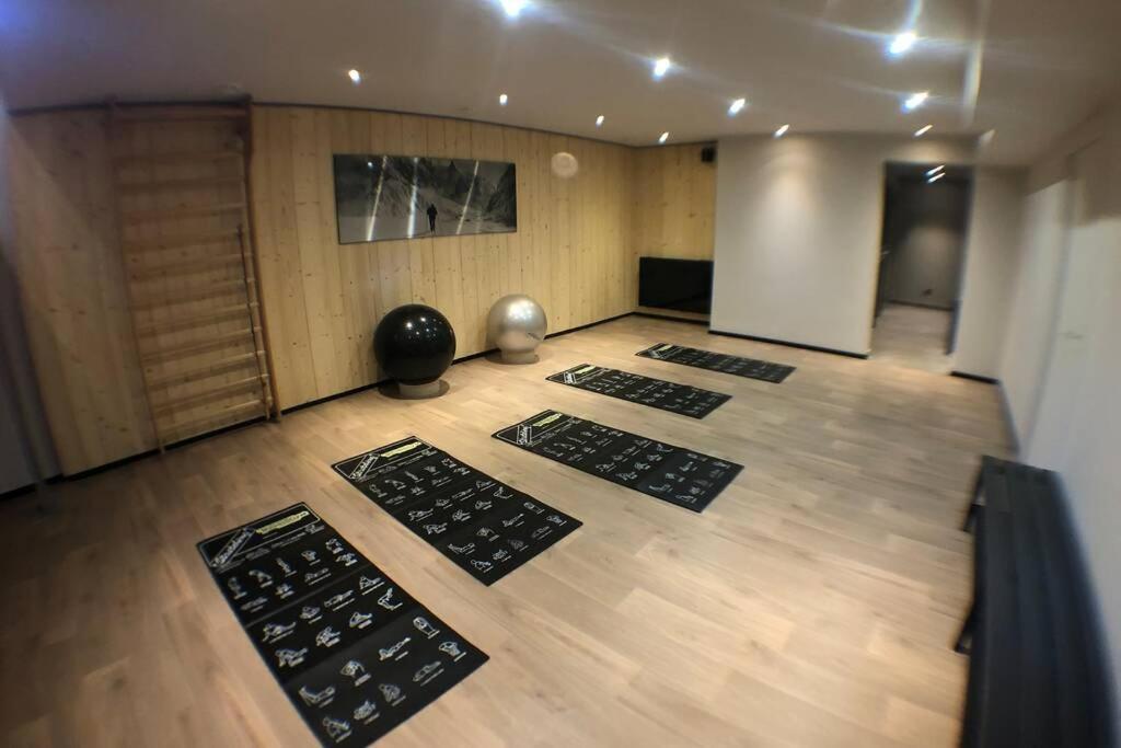 chic appart 6 pers dans résidence luxueuse La Cordee wellness gym piscine OUVERT et télétravail Chamonix Extérieur photo